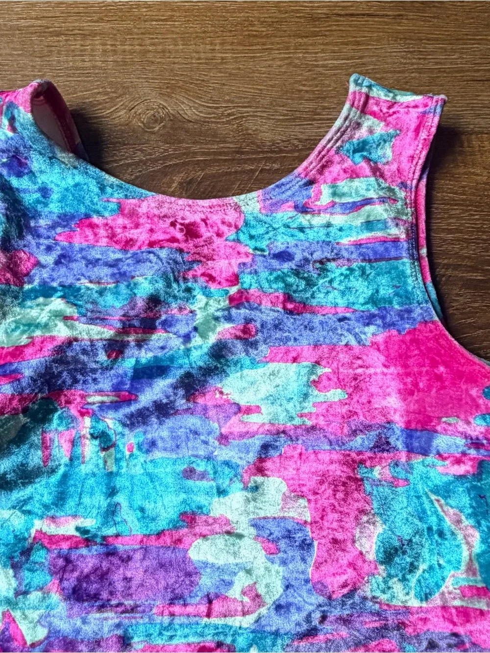 GK vibrant tie